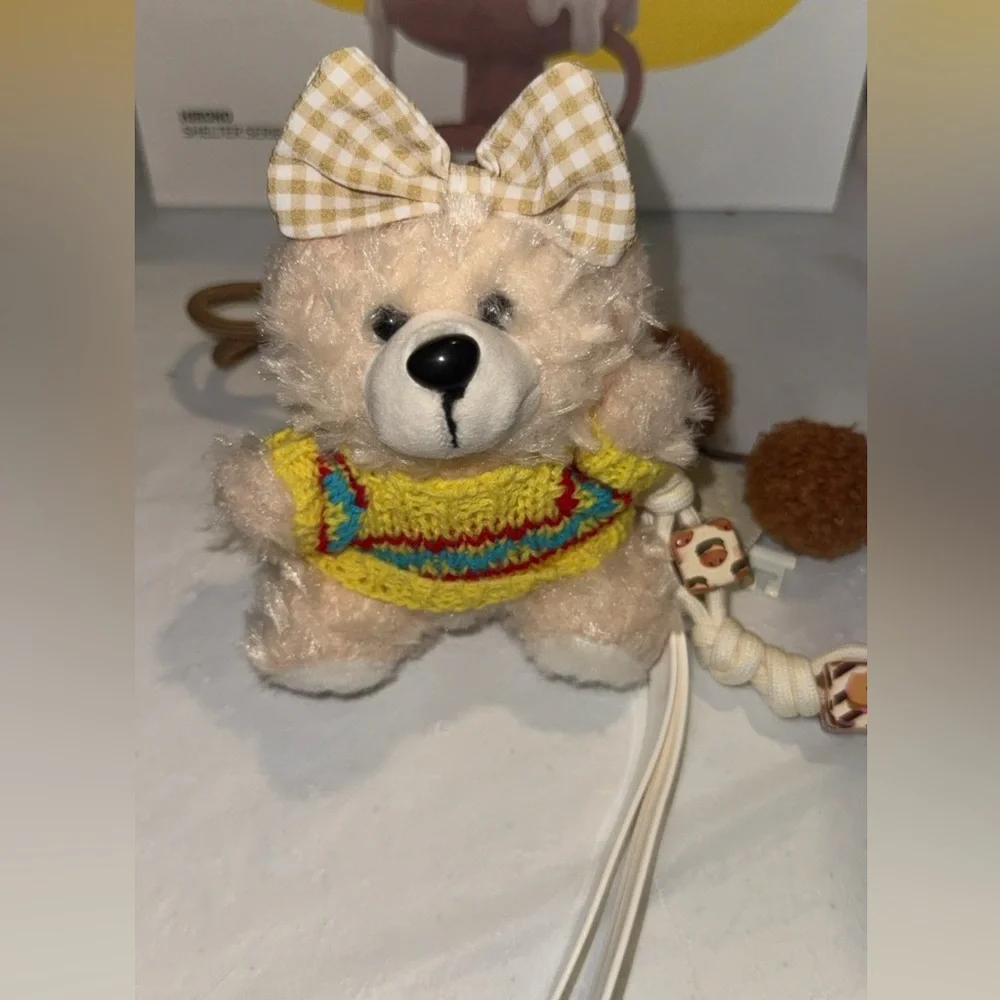 Fun Keychains with Many Amazing Accessories - Picture 13 of 16